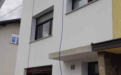 Obnova fasade na vrstni hiši v Ljubljani